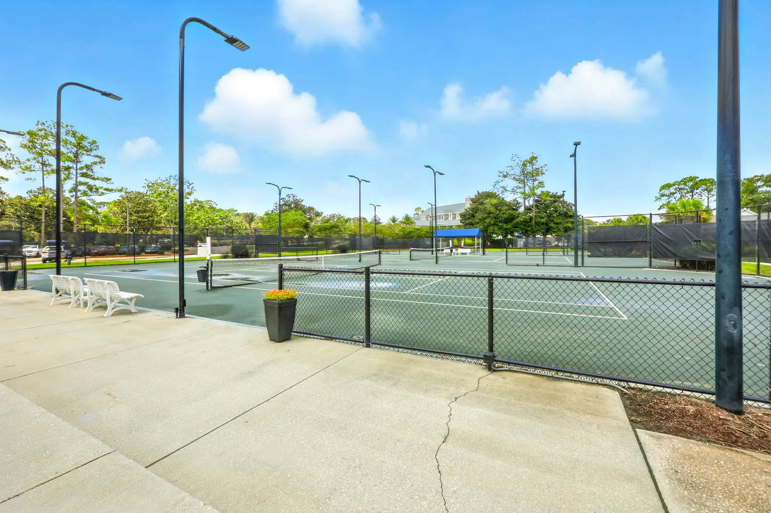 Lighted clay tennis courts at Jacksonville Golf and Country Club