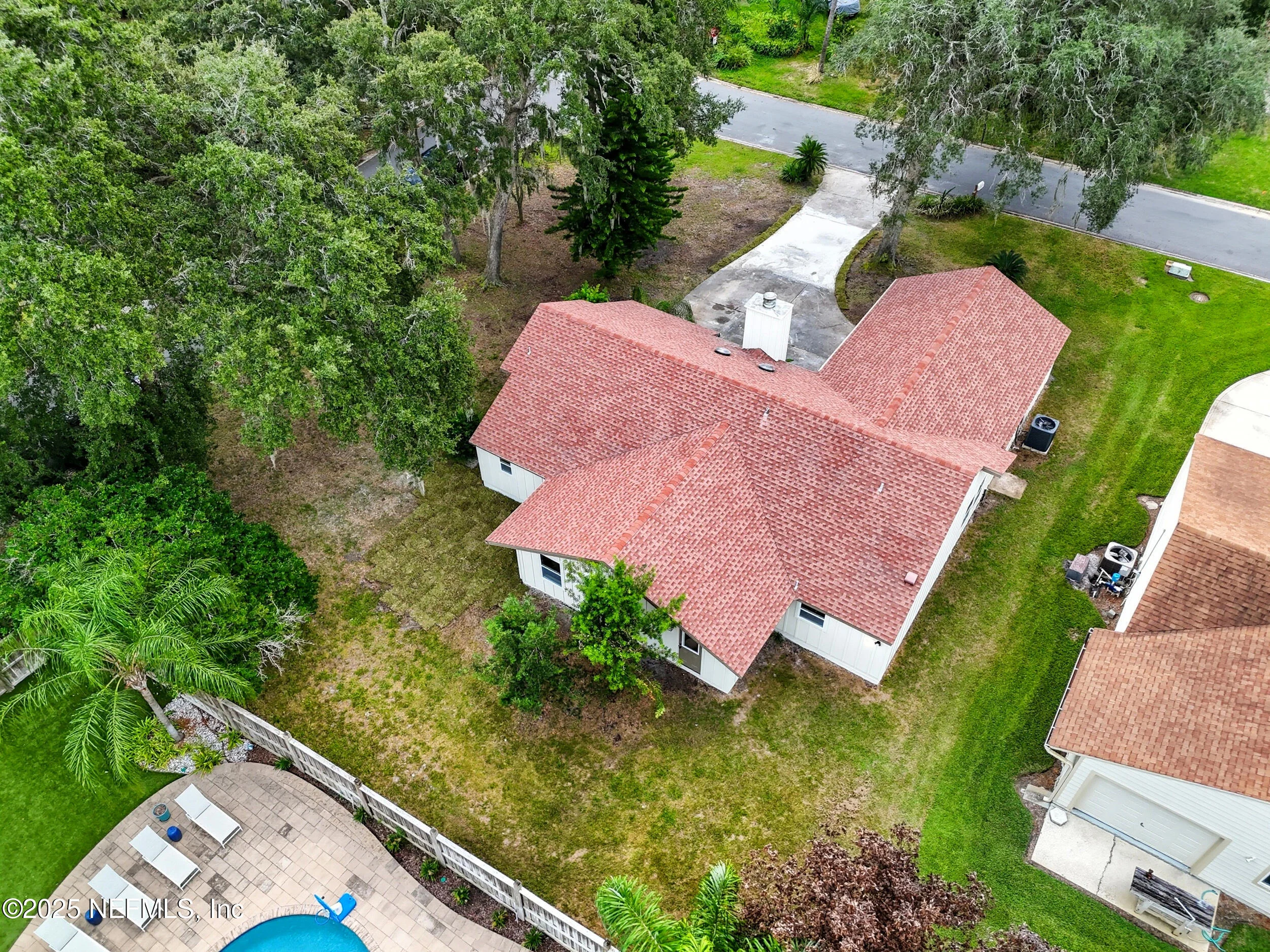 Lakes and amenities at Leeward Landing