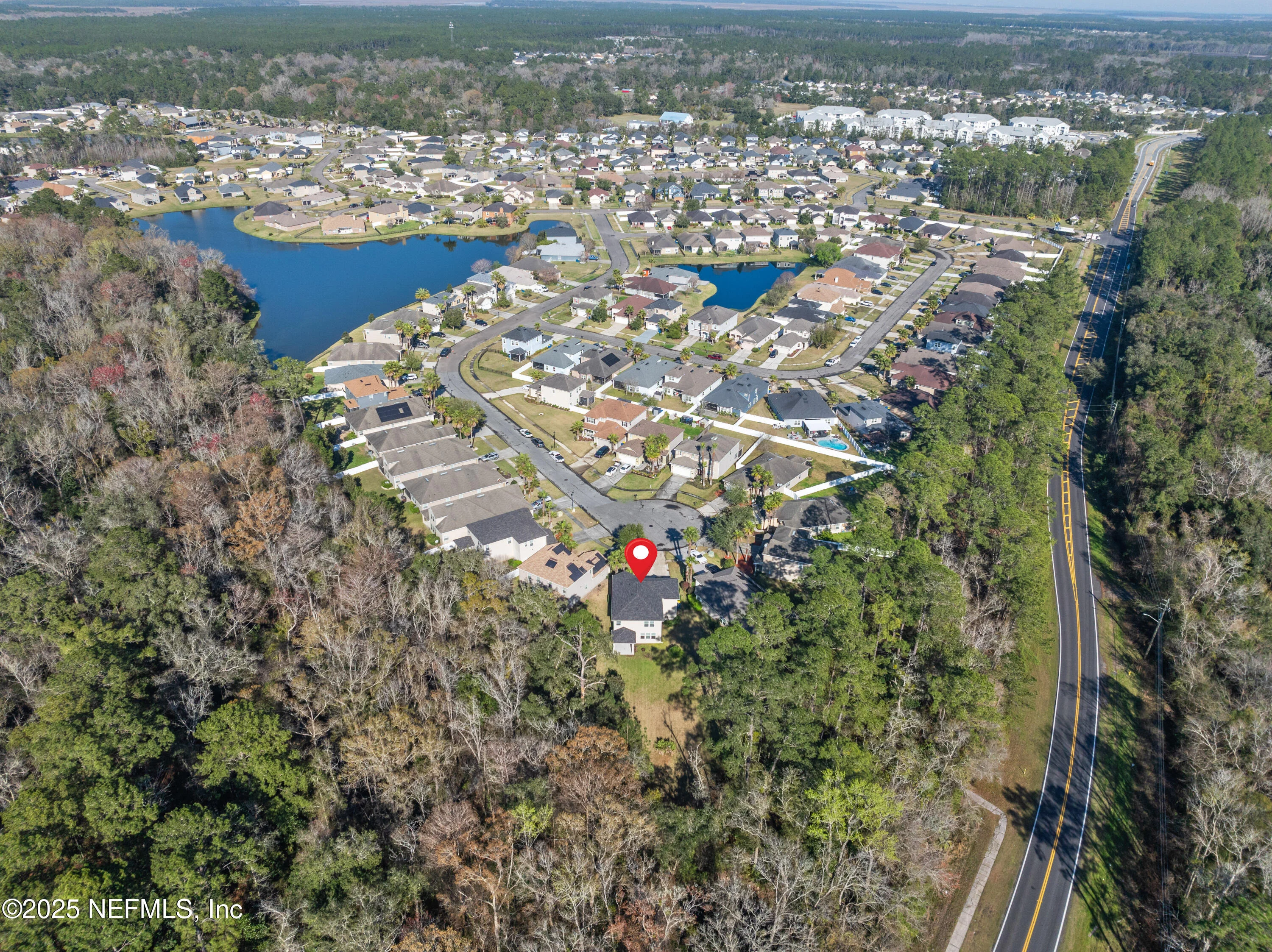 Lakes and amenities at Lexington Park