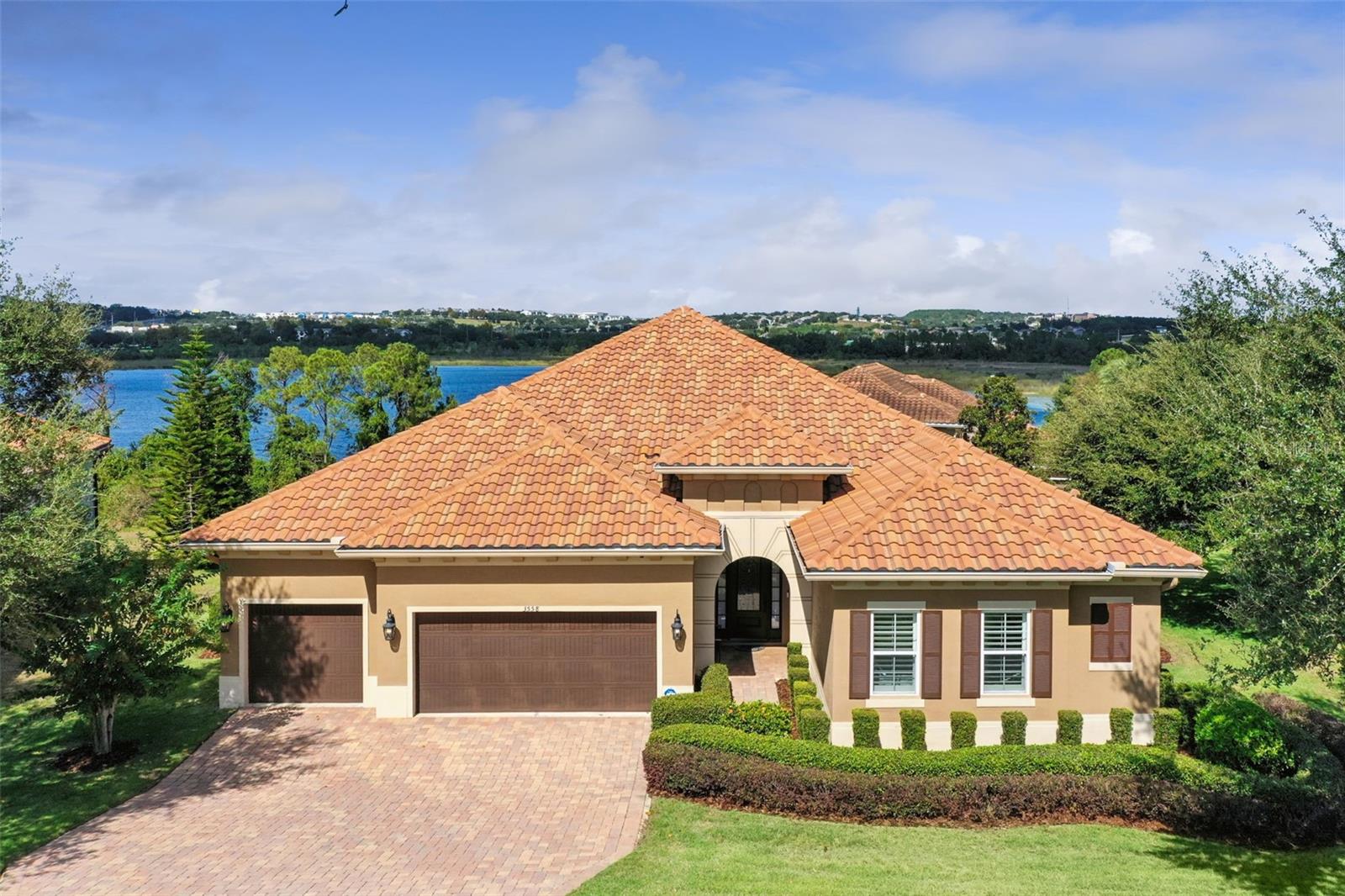 BELLA LAGO in Clermont