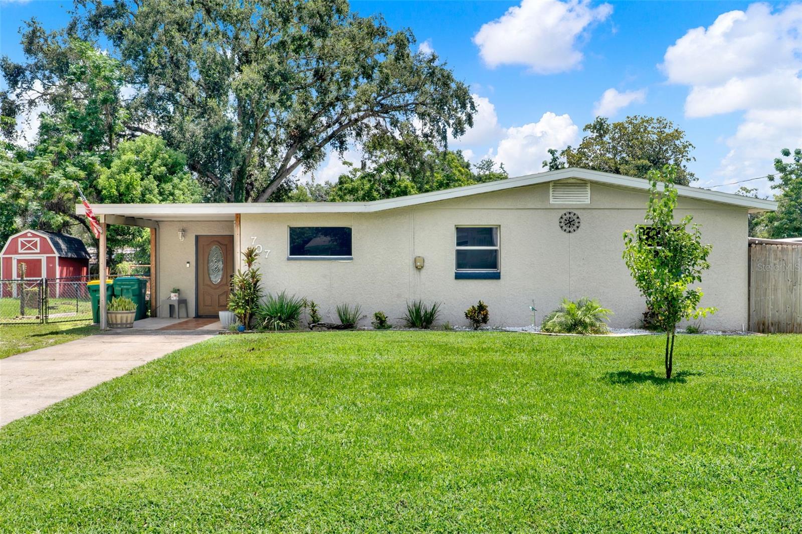 707 Plumosa Avenue home for sale in FRUITLAND PARK PARK HEIGHTS