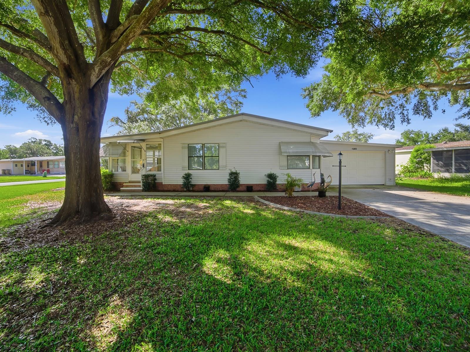 25143 Barrow Hill home for sale in Plantation at Leesburg