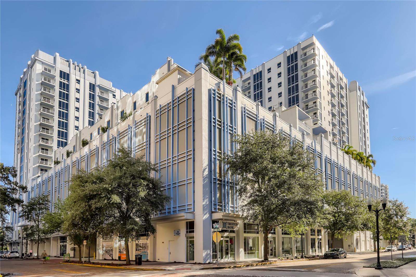 415 E Pine Street home for sale in PARAMOUNT/LK EOLA