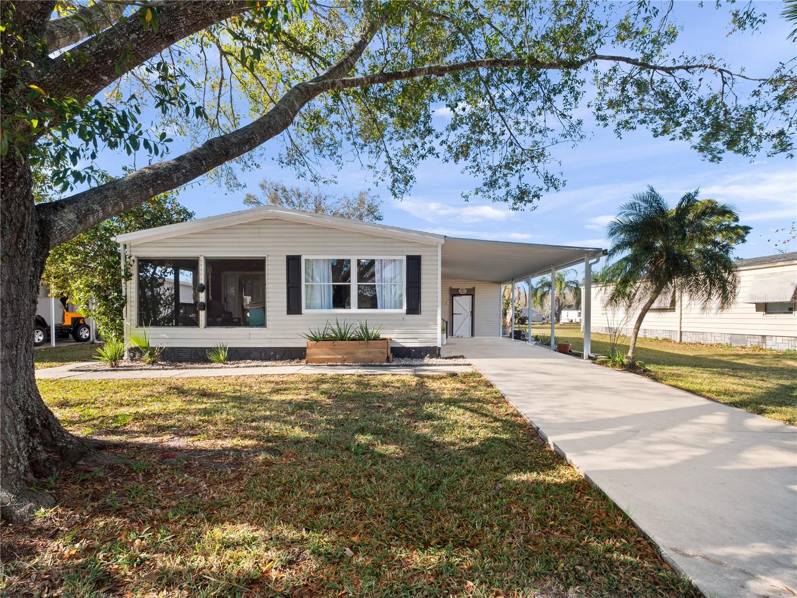 216 Ellsworth Drive home for sale in Broadmoor