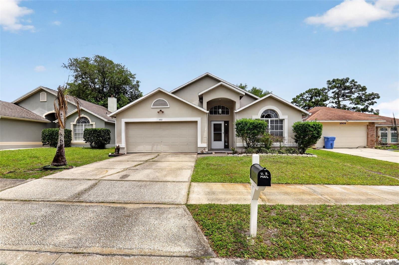1015 Bartlett Court home for sale in ALAFAYA WOODS