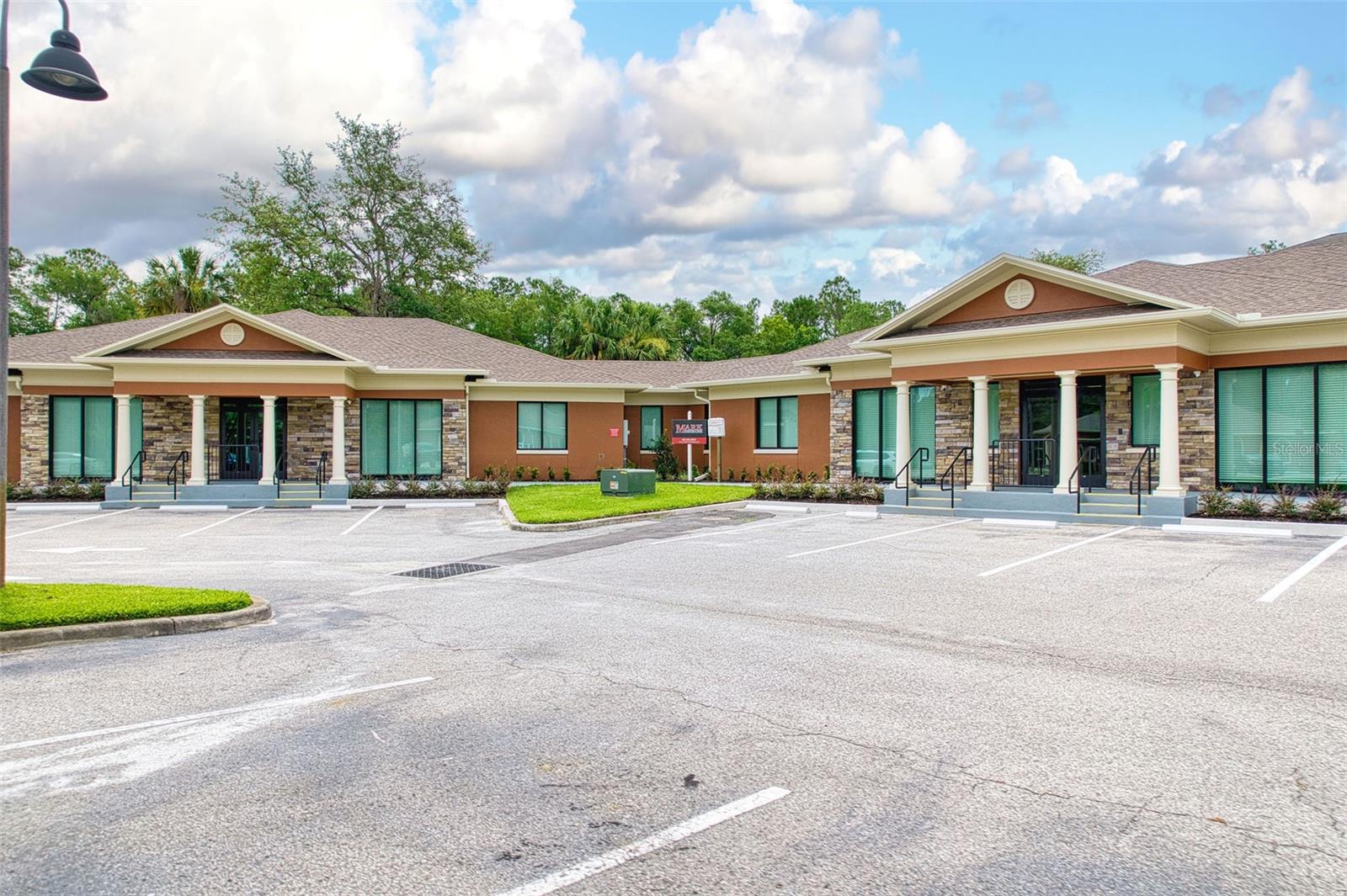 CIARA CREEK EXECUTIVE CENTRE in Longwood