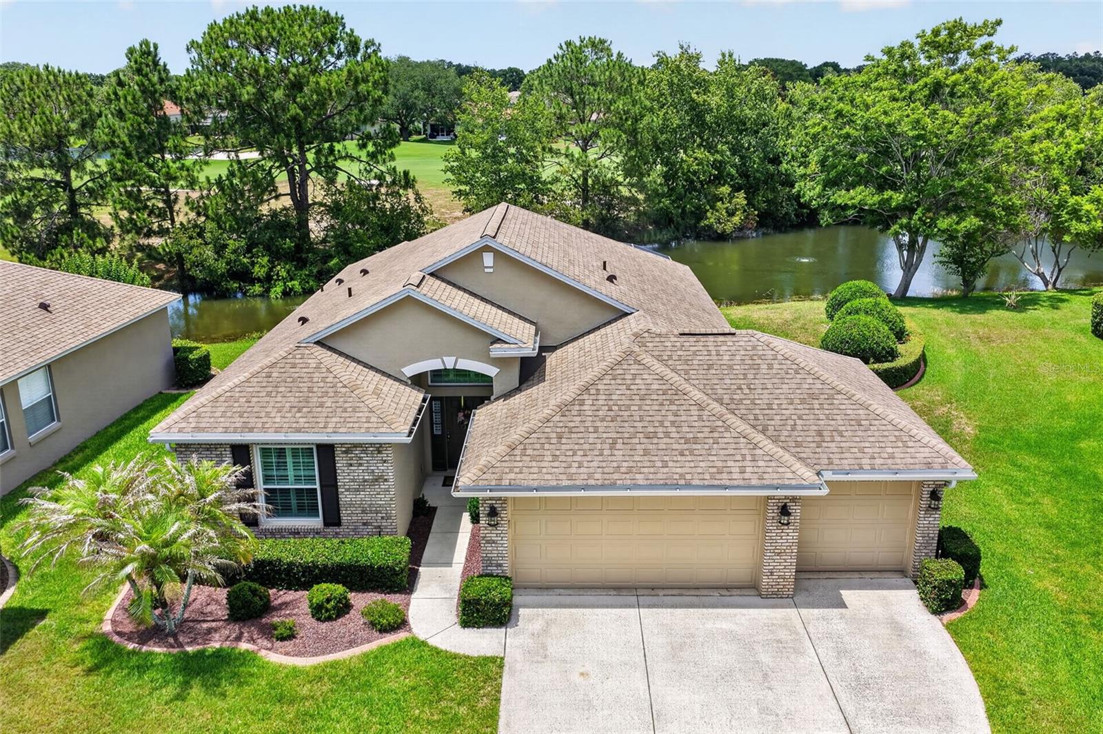 8041 Saint James Way home for sale in COUNTRY CLUB OF MOUNT DORA