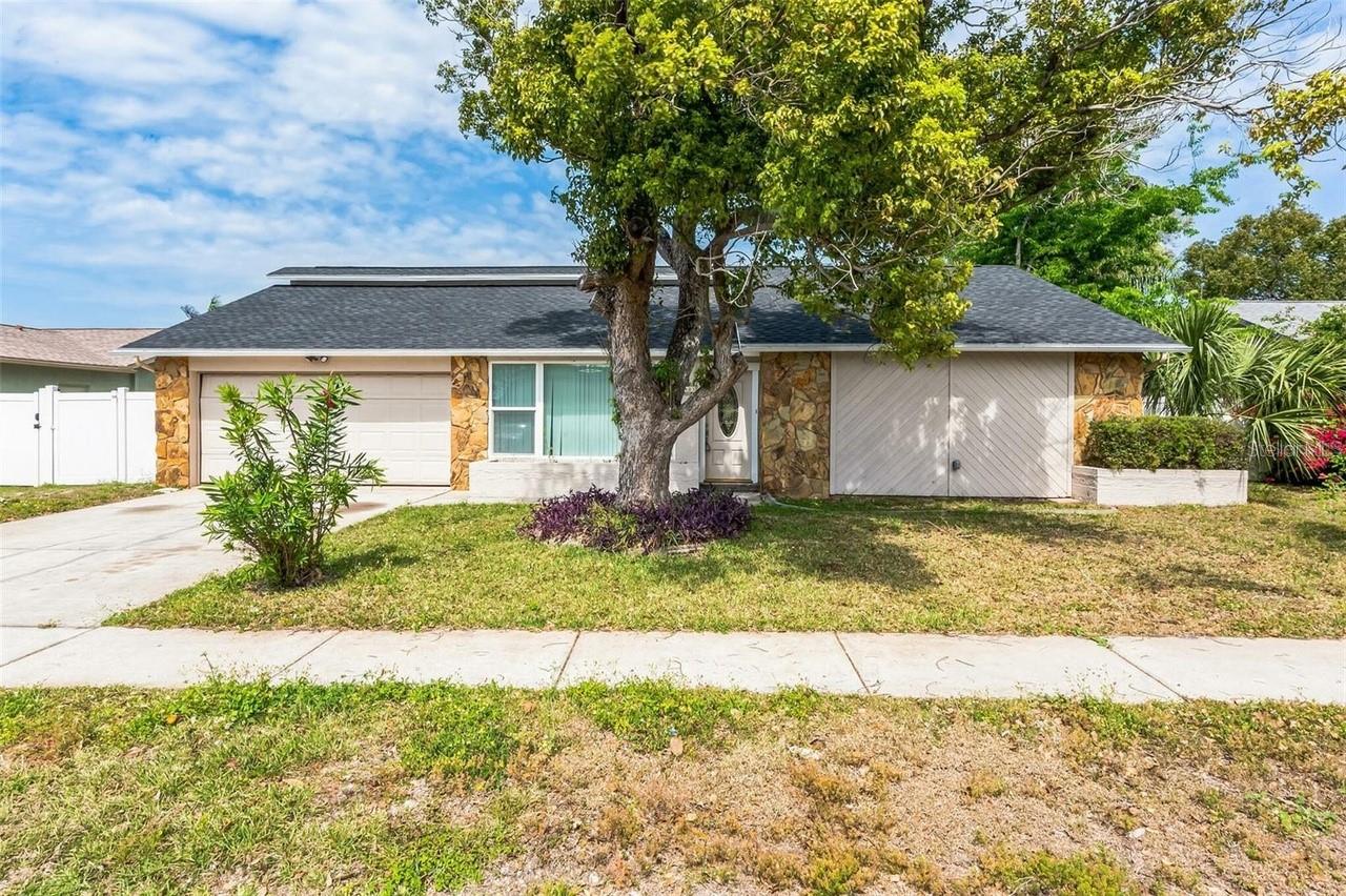 7403 Foxbloom Drive home for sale in Executive Woods