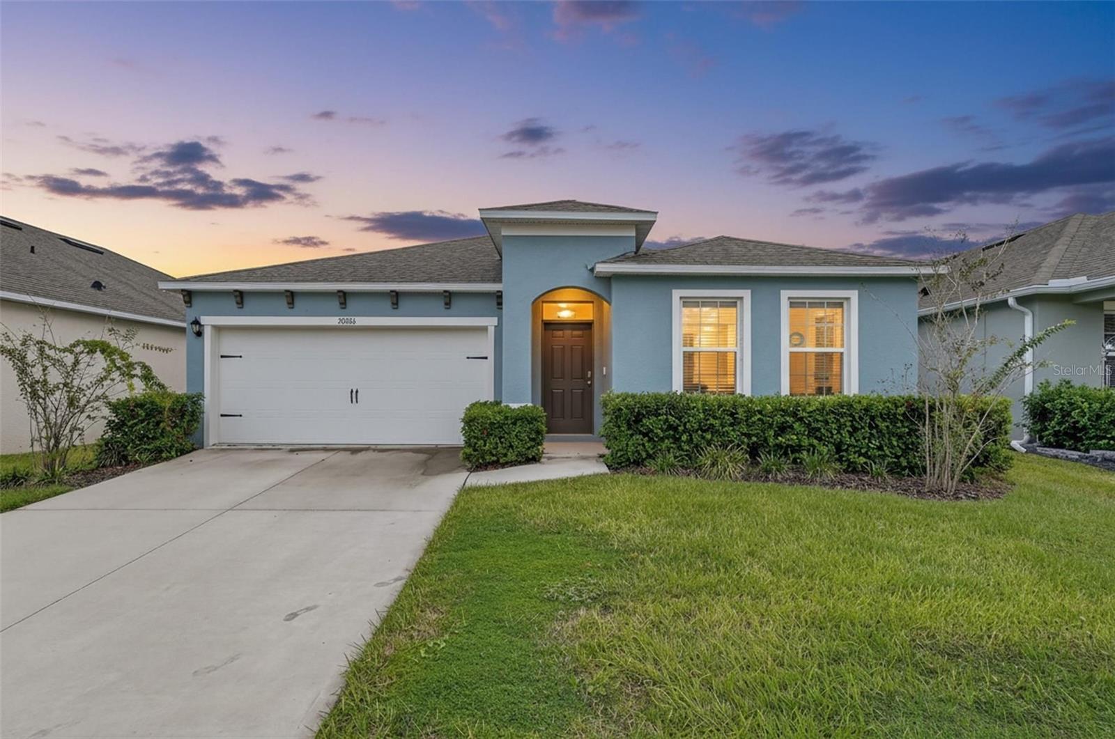 COTTAGES/SANDERS GROVE in Okahumpka