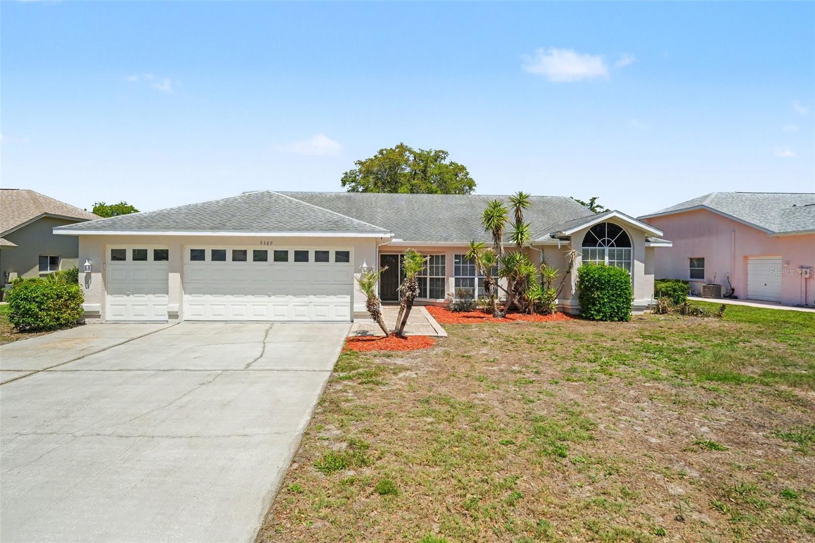 9389 Fox Hollow Lane home for sale in Glen Lakes