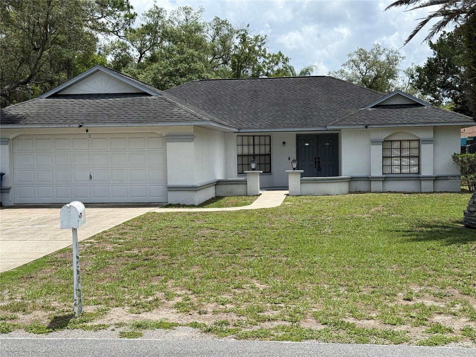 1480 Greenview Avenue home for sale in Spring Hill