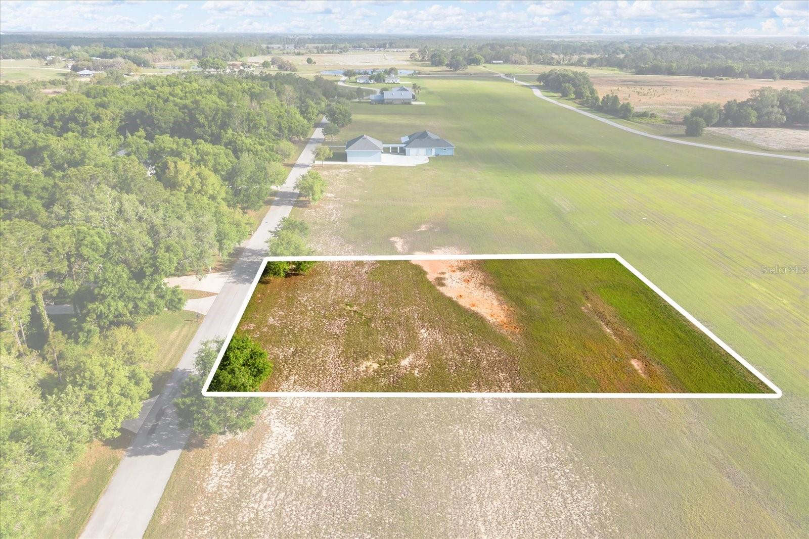 GRASS ROOTS AIRPARK SUB in Groveland