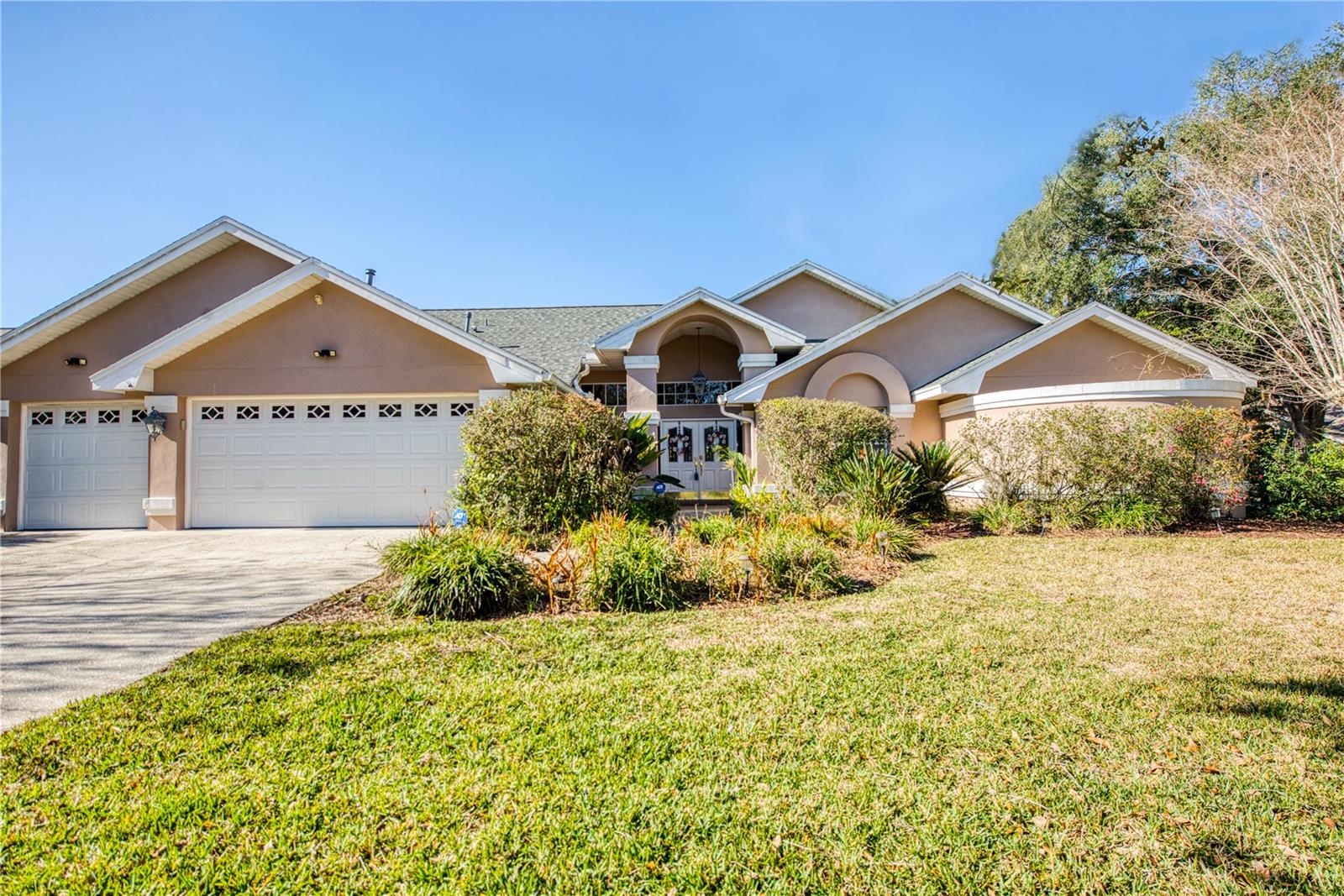 4901 Hallstead Way home for sale in Tampa Palms