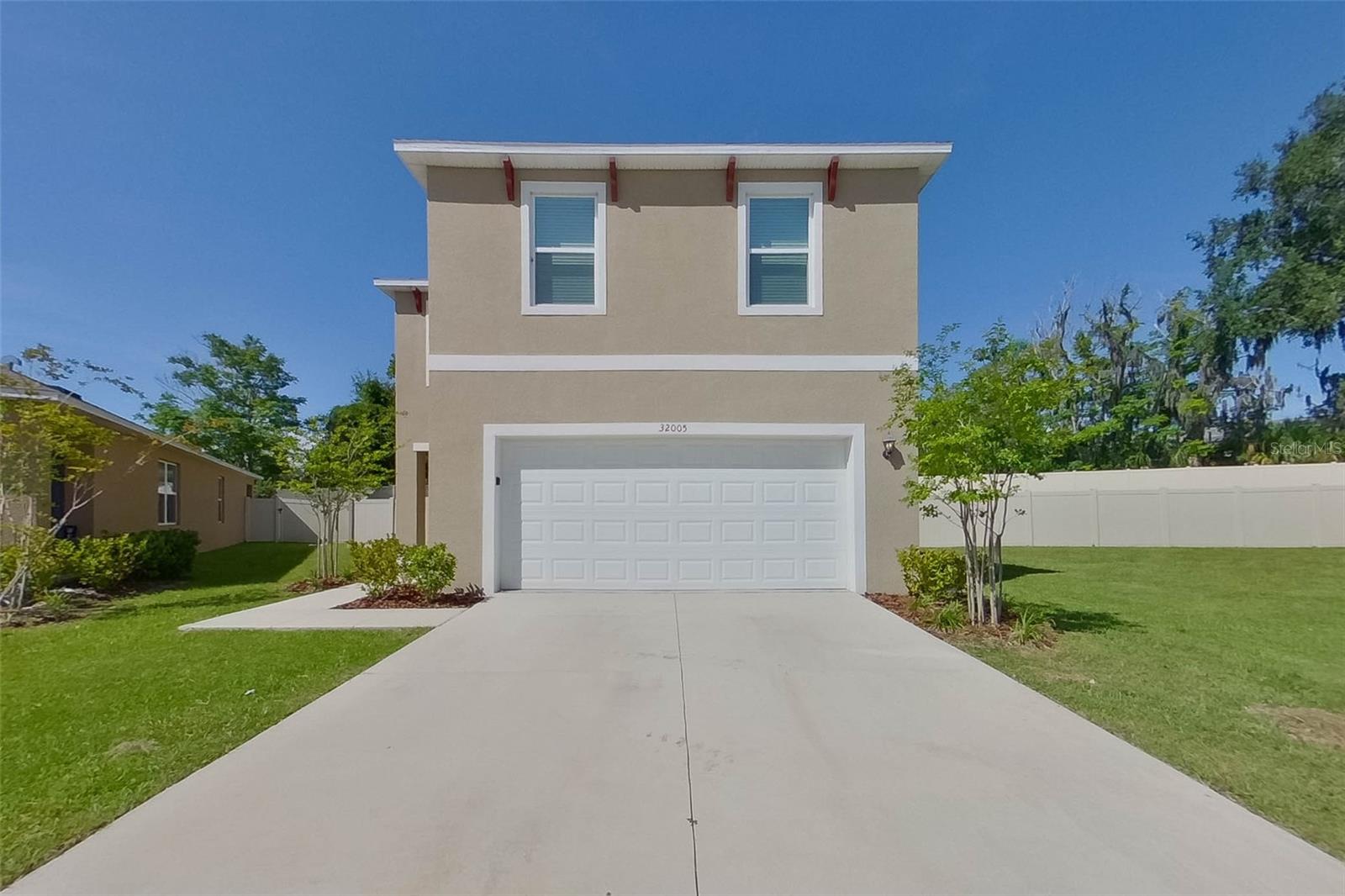 32005 Katelin Circle home for sale in LAKE GRIFFIN RESERVE