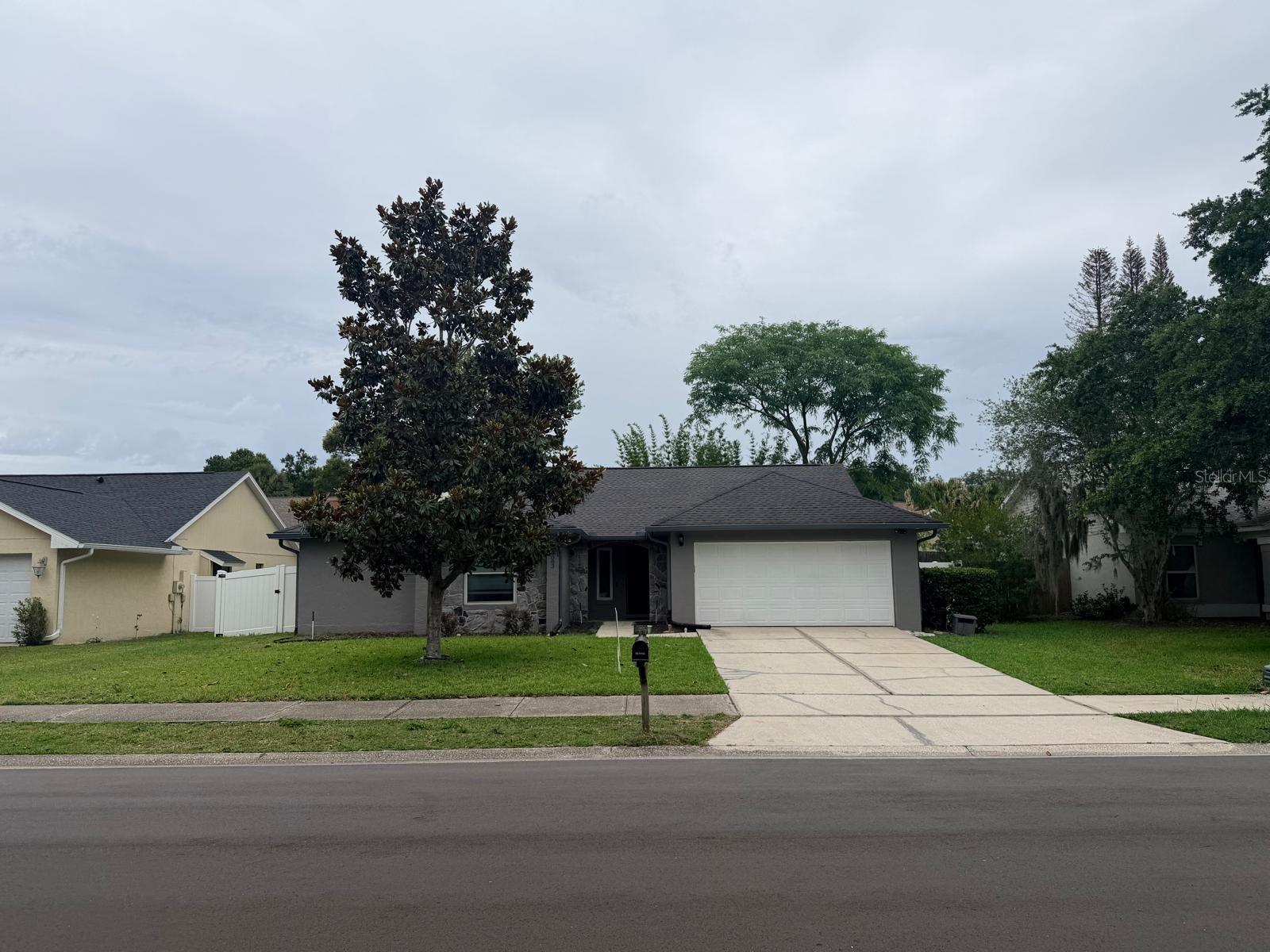 1083 Beckstrom Dr home for sale in ALAFAYA WOODS