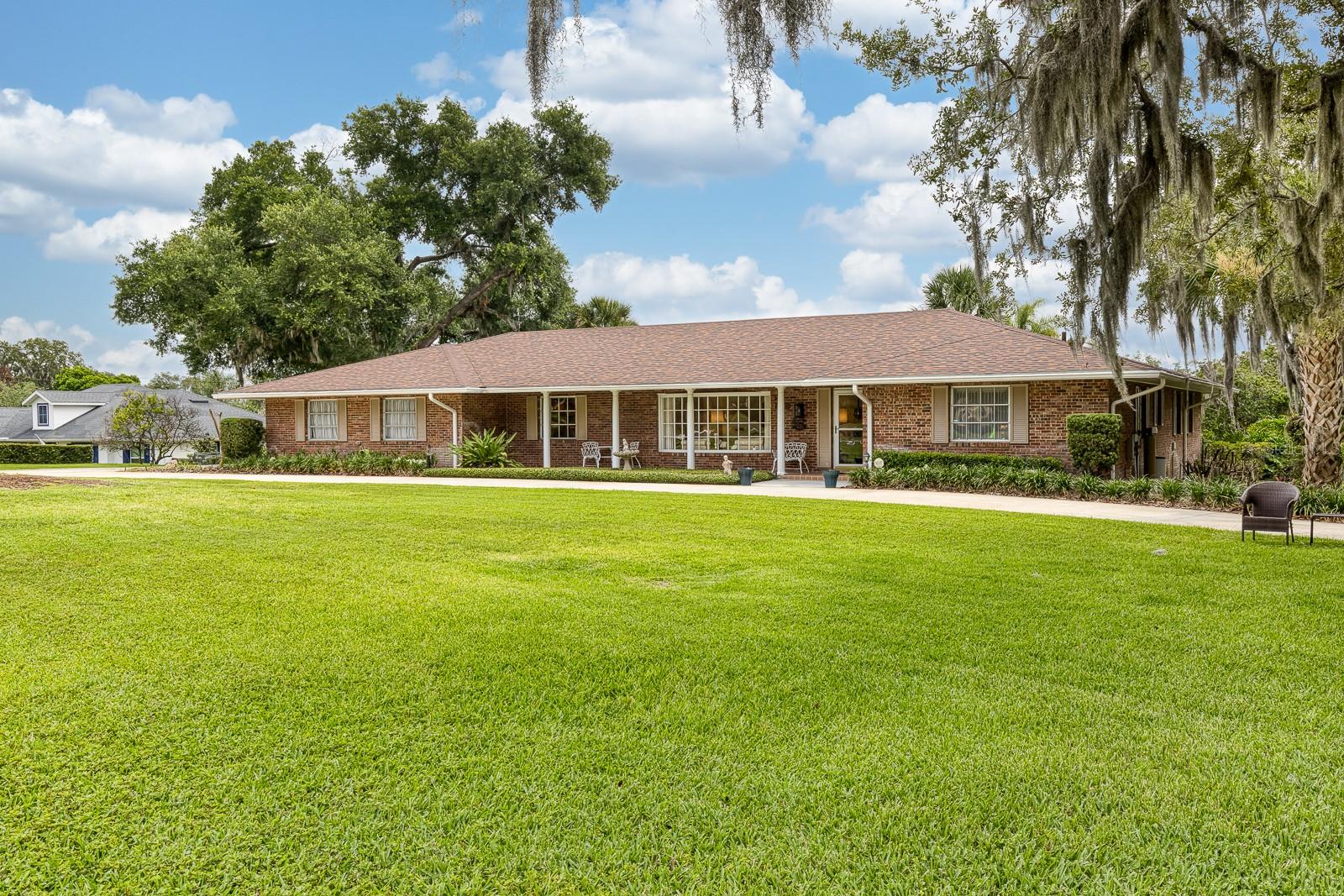 HOWEY GRIFFIN VILLAGE