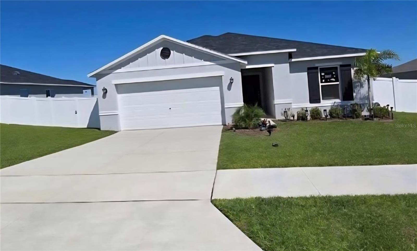 1446 Geranium Drive home for sale in GDNS II/LK JACKSON
