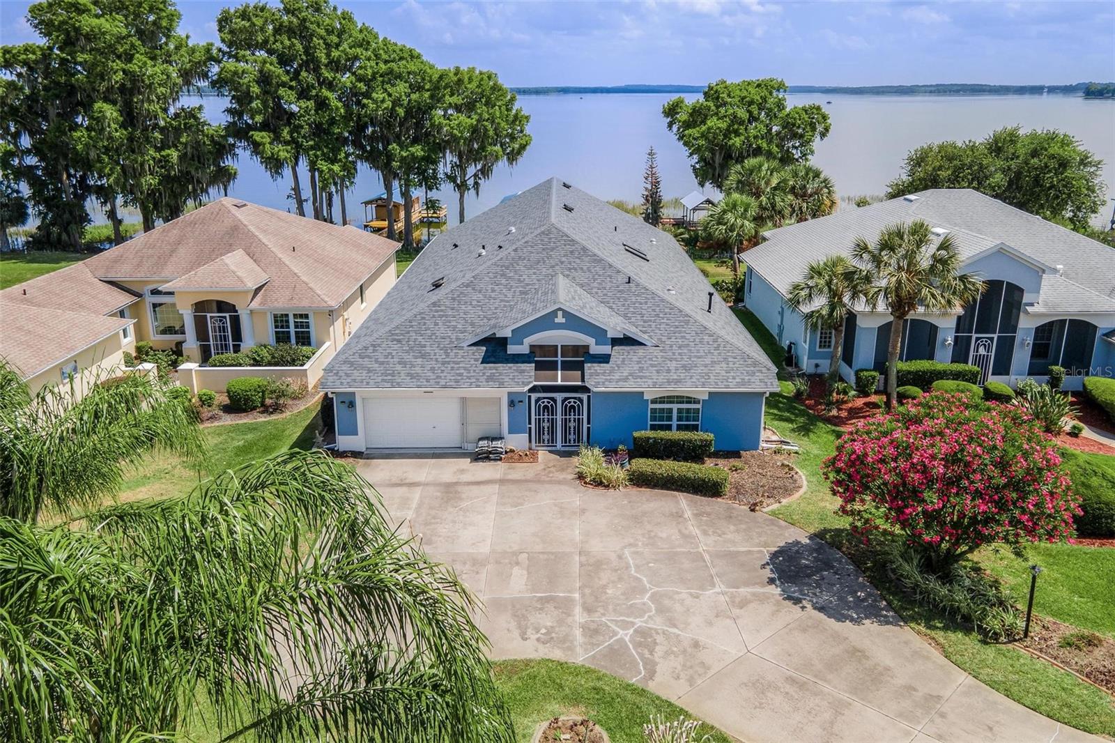 Royal Harbor in Tavares
