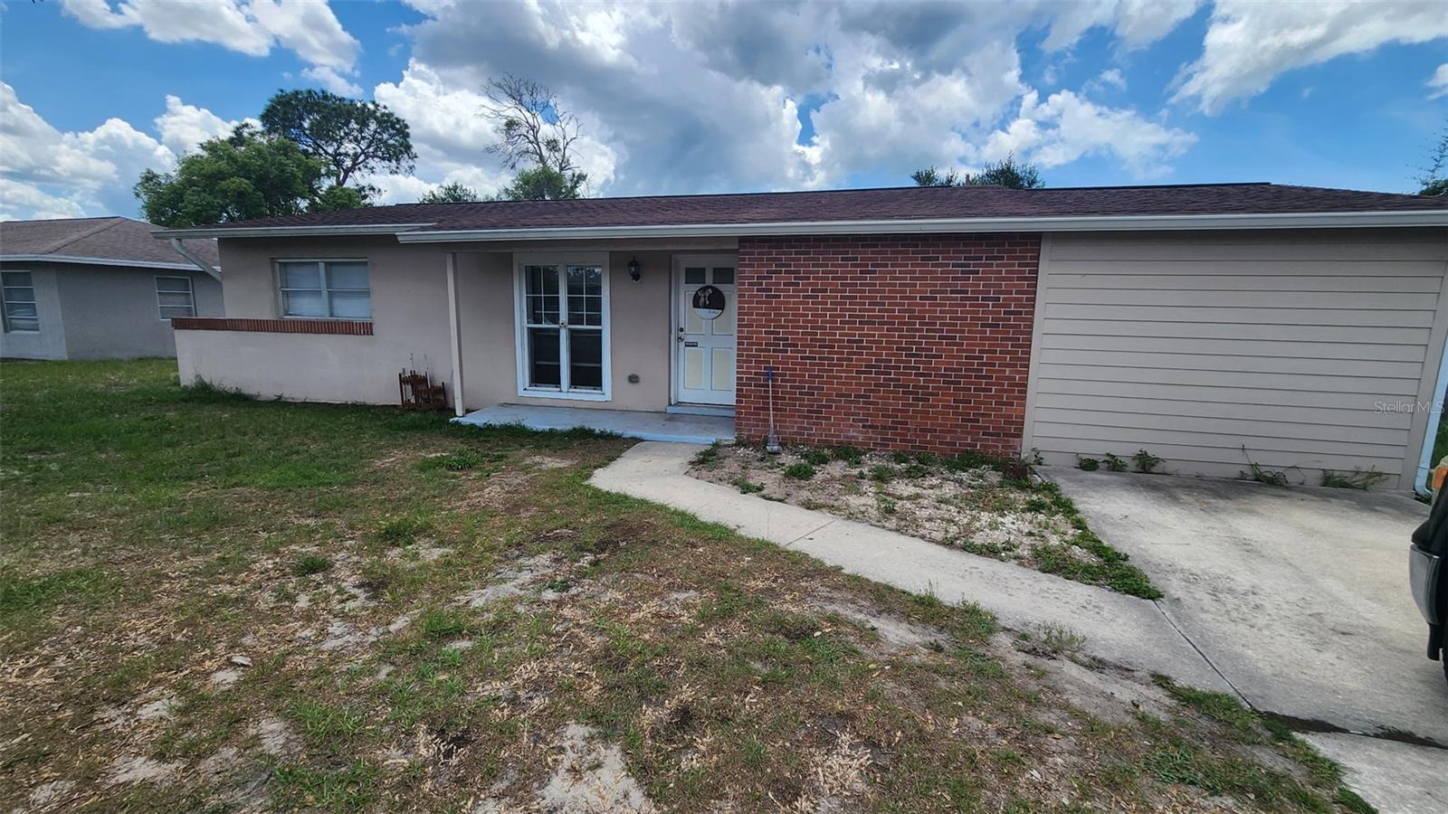 1025 Cobblestone Drive home for sale in Spring Hill