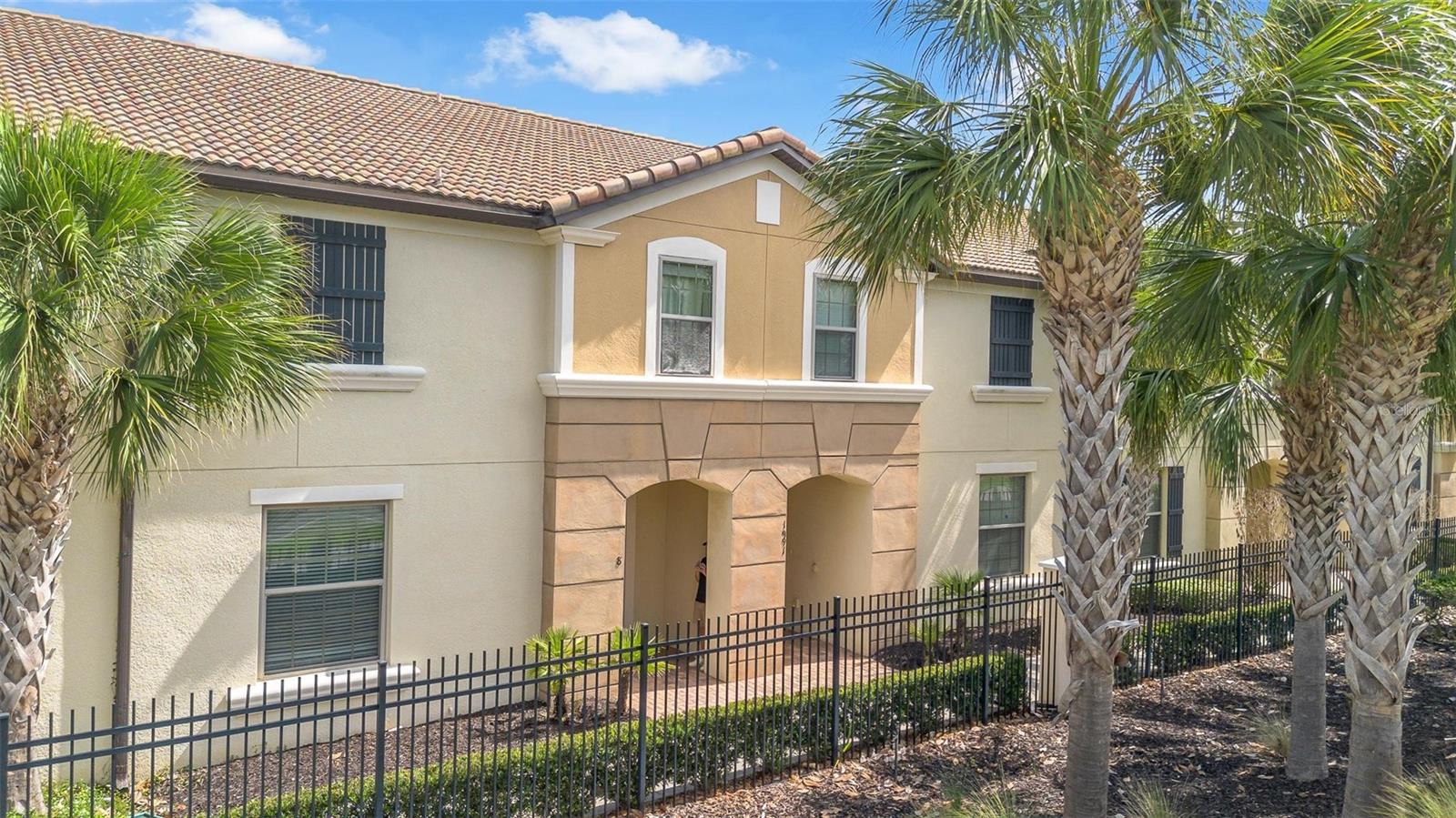 1987 Majorca Drive home for sale in WINDSOR AT WESTSIDE