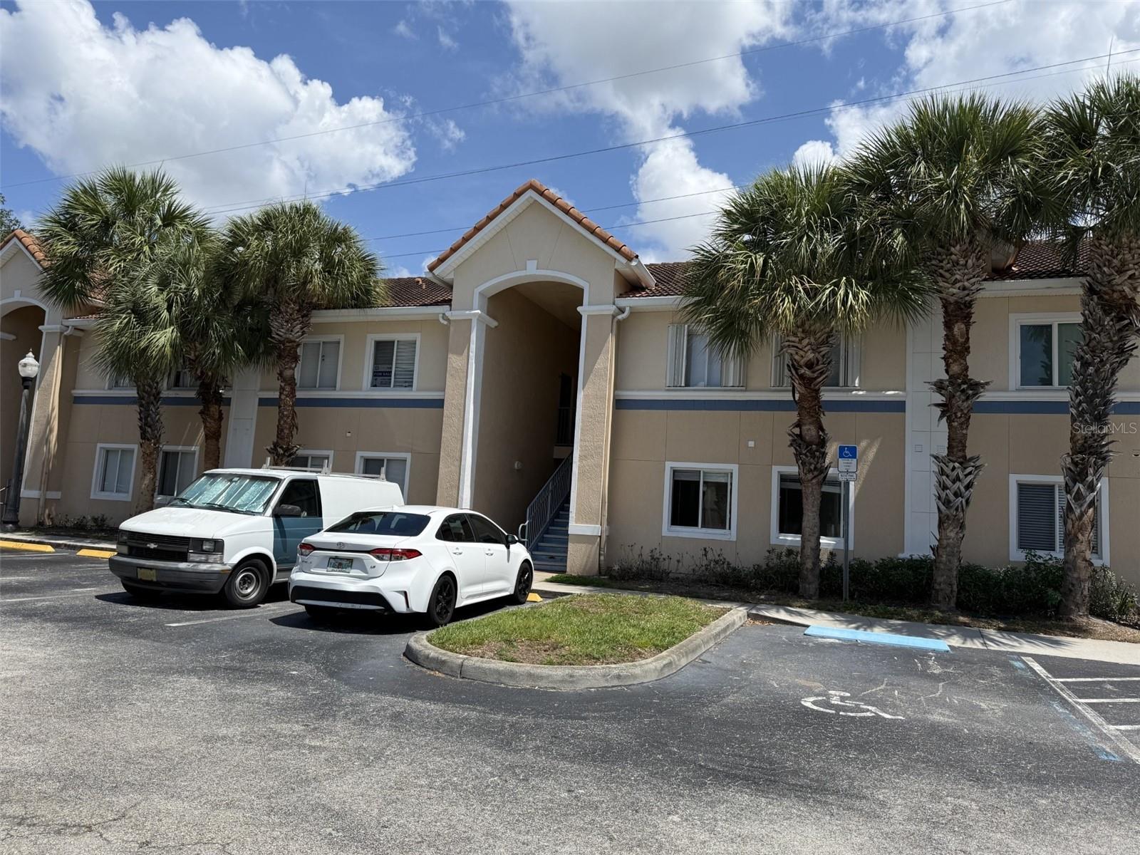 VILLA DEL SOL/MEDOW WOODS 5 BL in Orlando