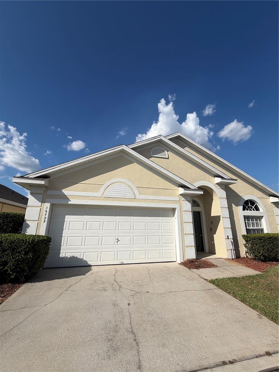16725 Rolling Green Drive home for sale in GLENBROOK SUB