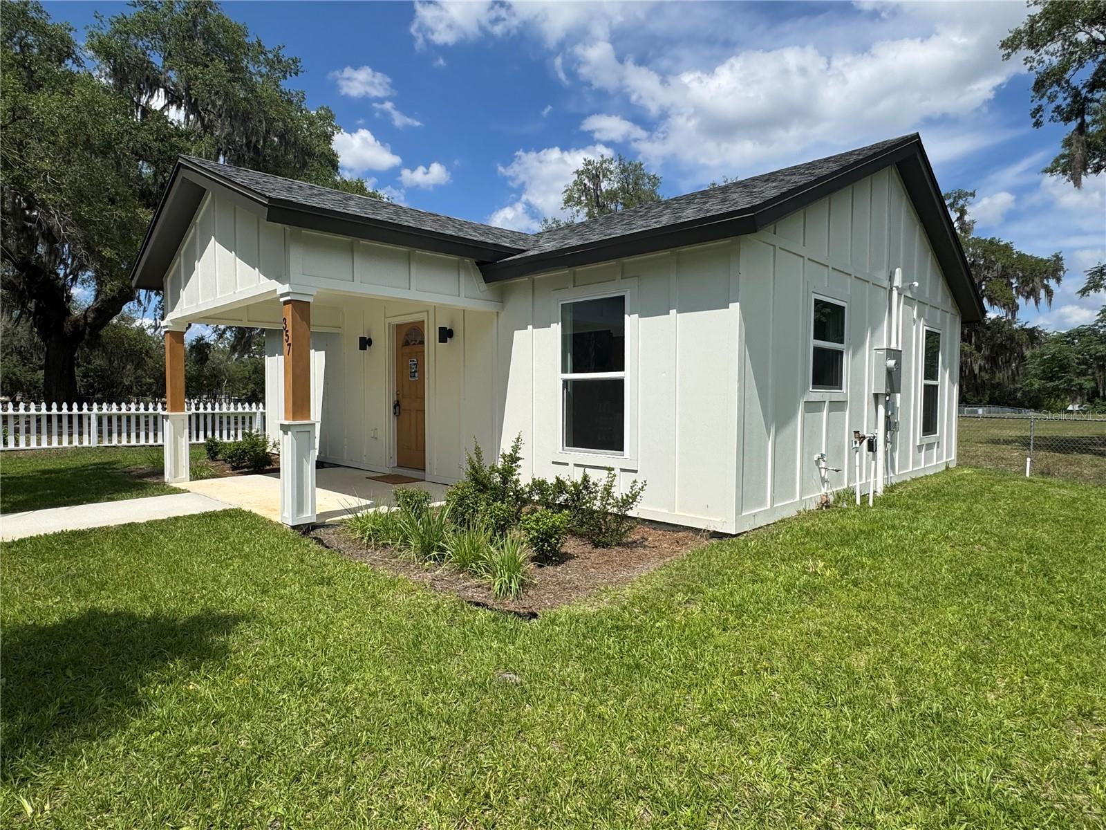 EDGE’S SECOND ADDITION TO GROVELAND