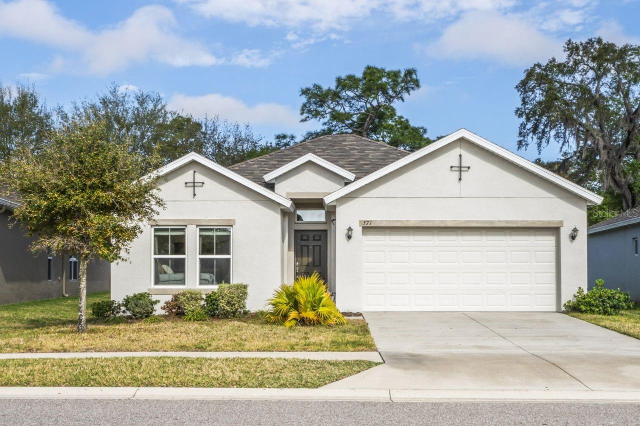 571 Old Windsor Way home for sale in Villages of Avalon
