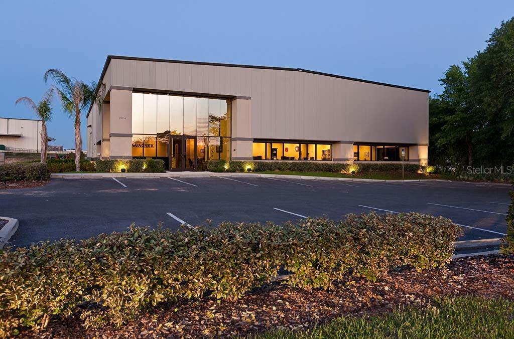 GREENLEAF BUS CENTRE in Leesburg