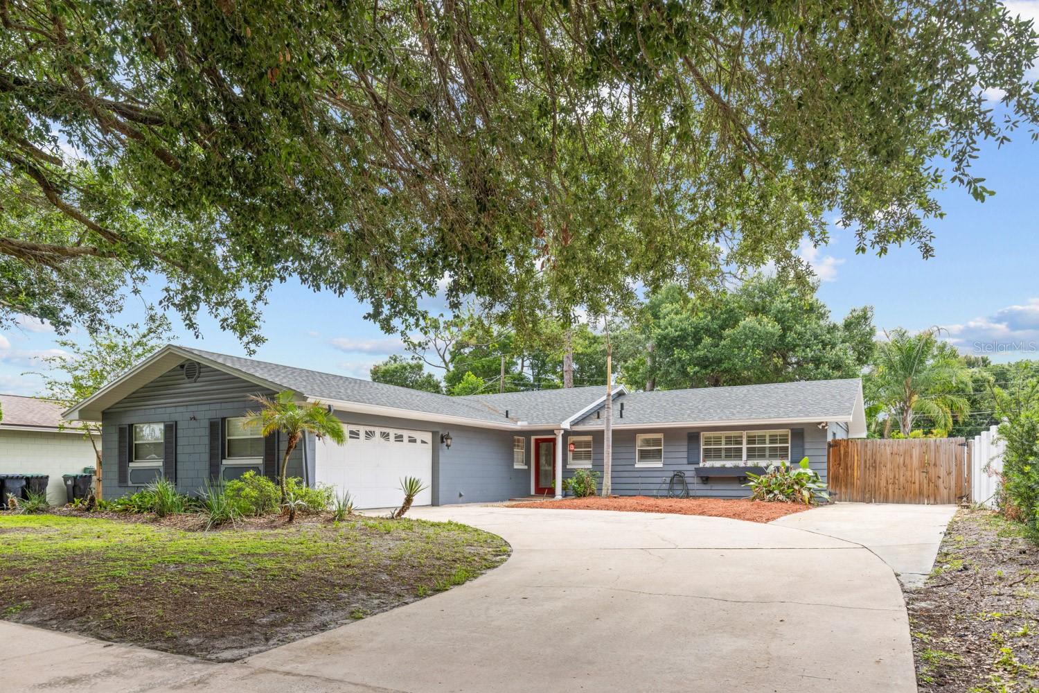 528 Saint Dunstan Way home for sale in Winter Park Pines
