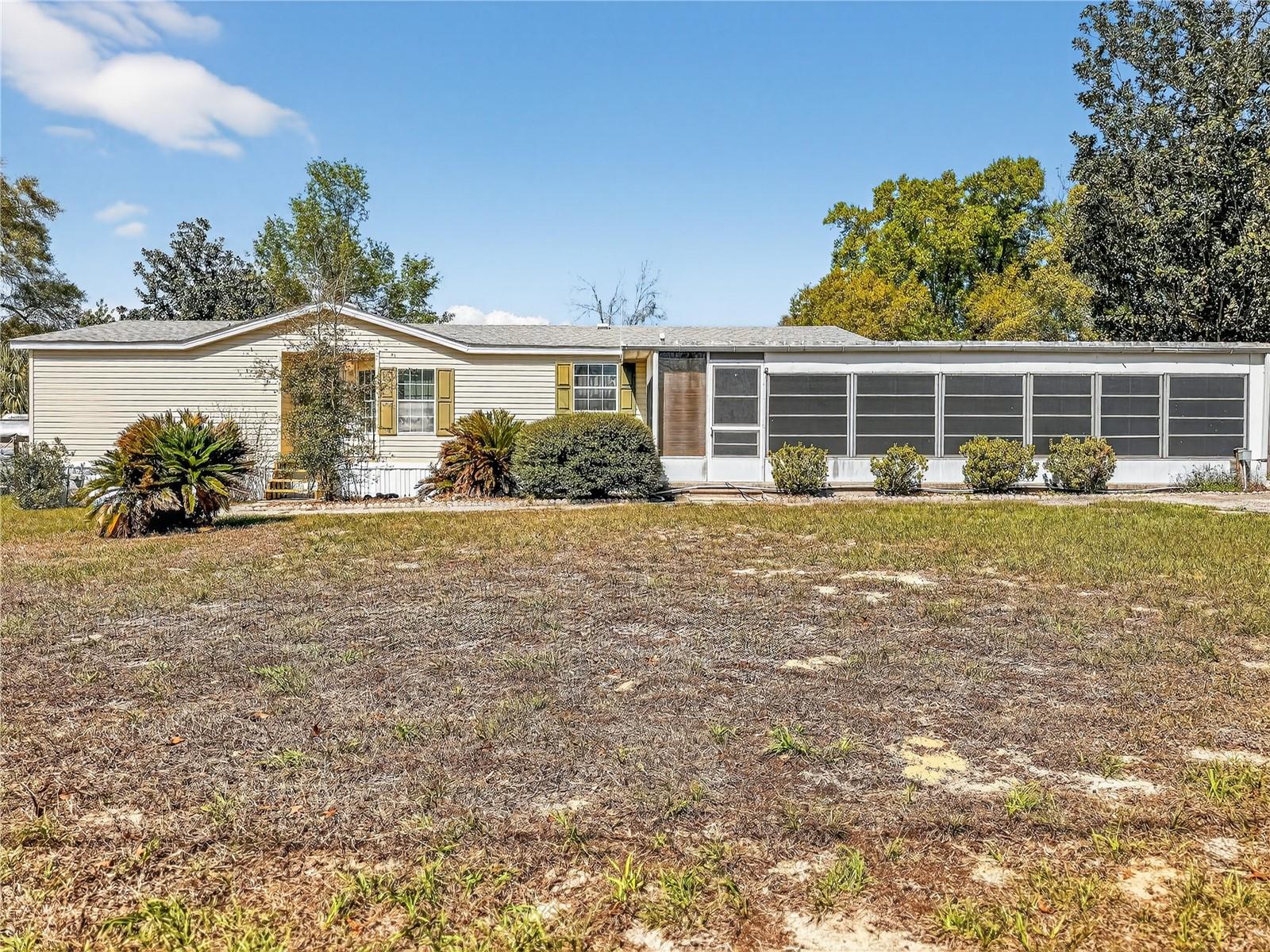 1923 Leesburg Boulevard home for sale in FLA FRUITLAND PARK TROP HOMESITES