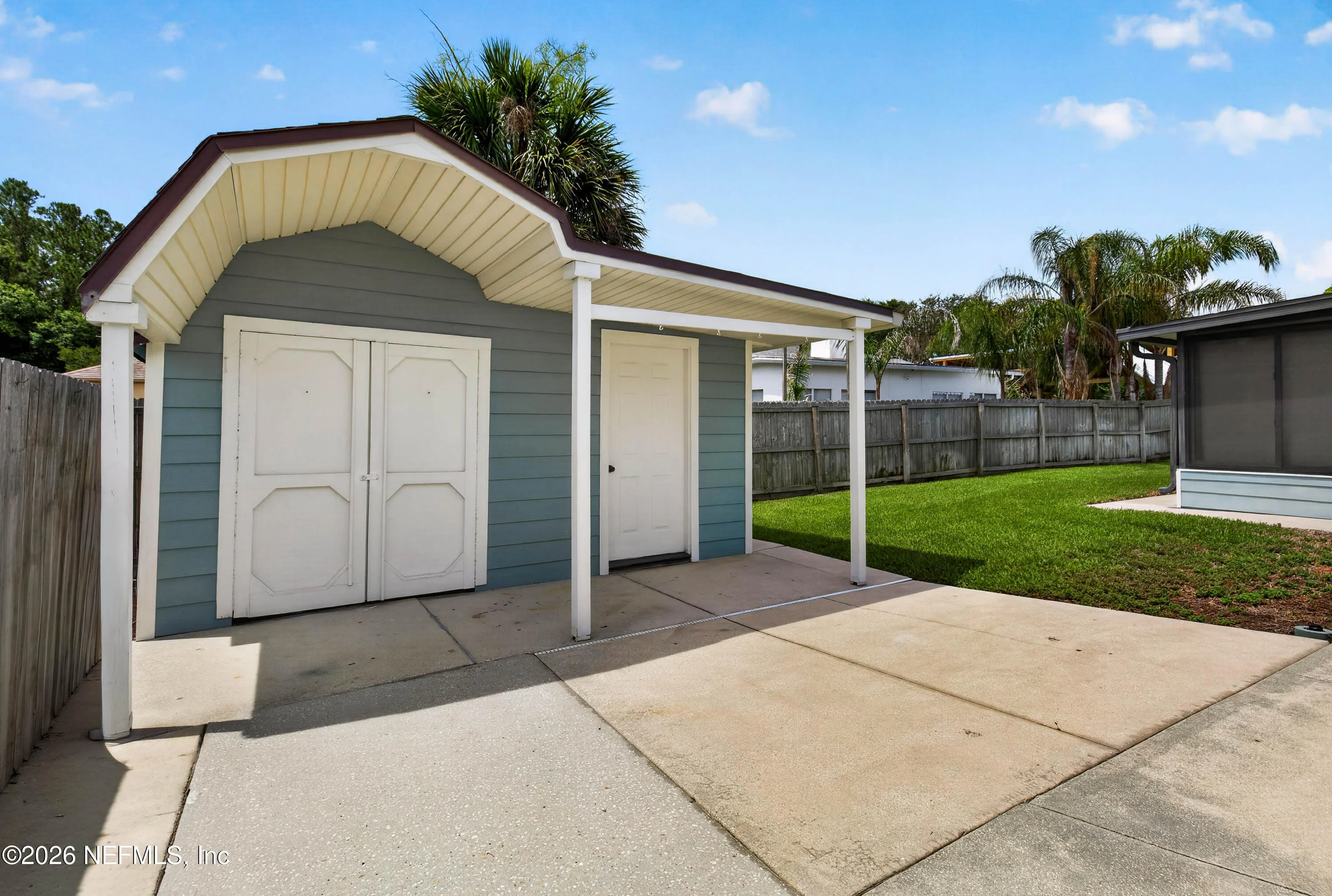 Lakes and amenities at Mt Pleasant Creek