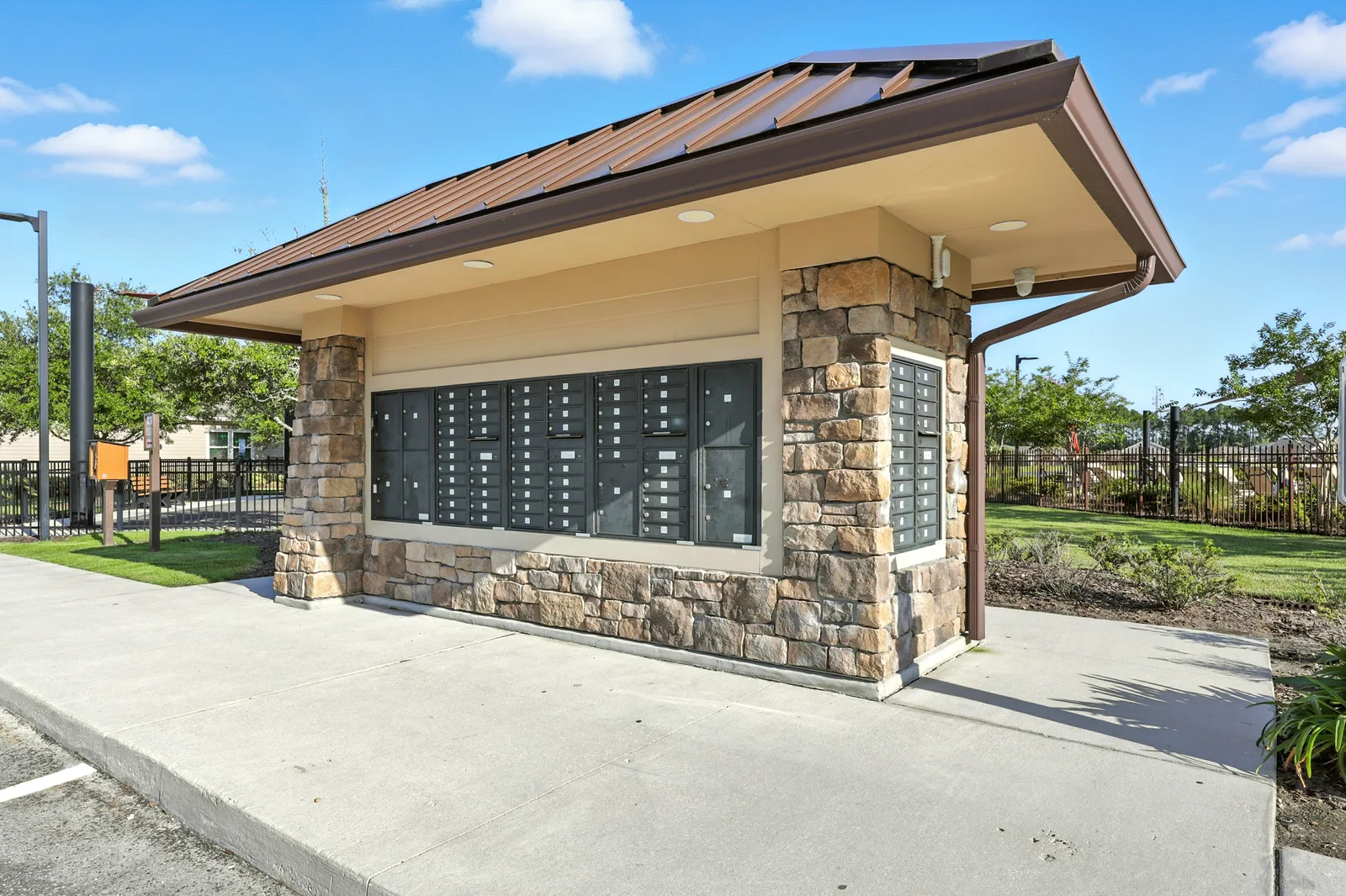 Red Hawk Village, Jacksonville, photo 5