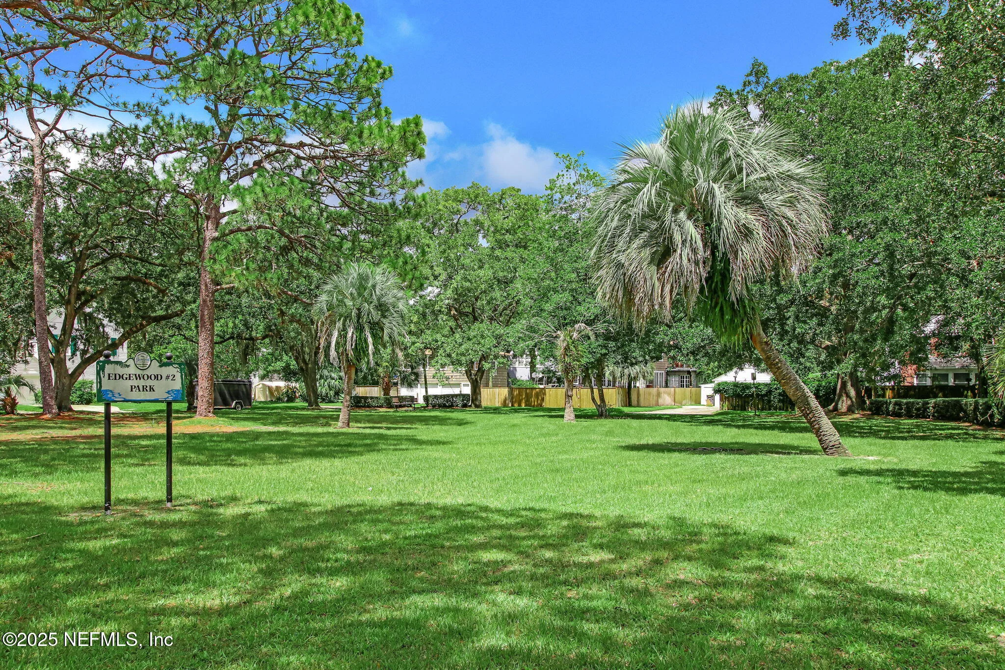 Homes along the fairways at Victory Park
