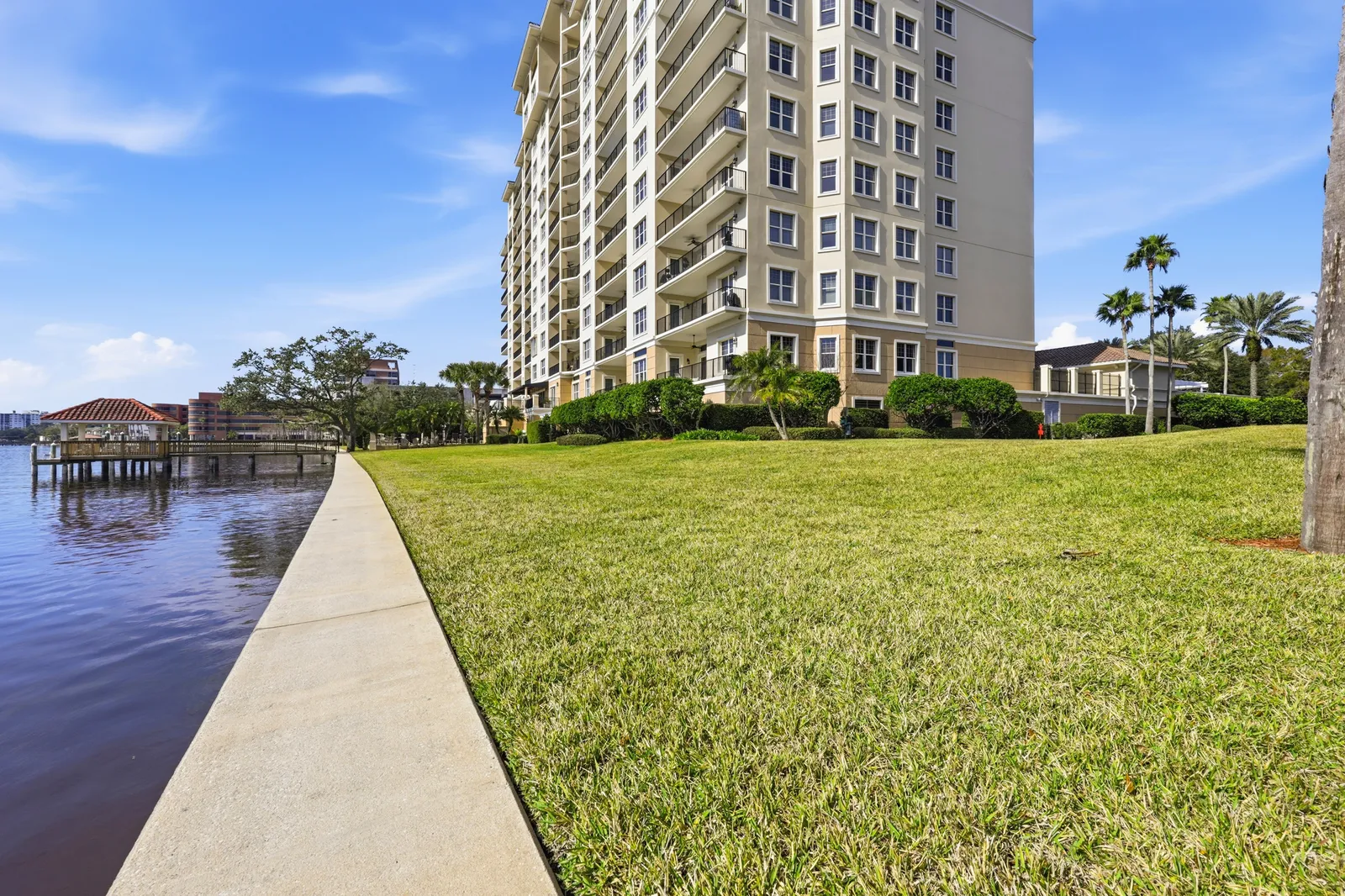 VillaRiva, Jacksonville, photo 8