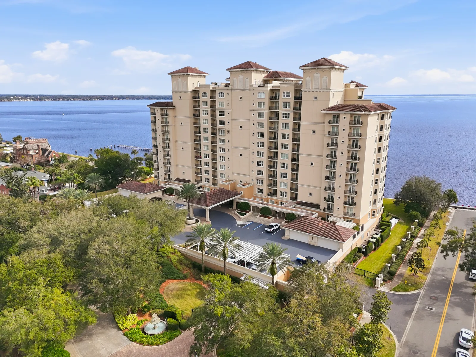 VillaRiva, Jacksonville, photo 13